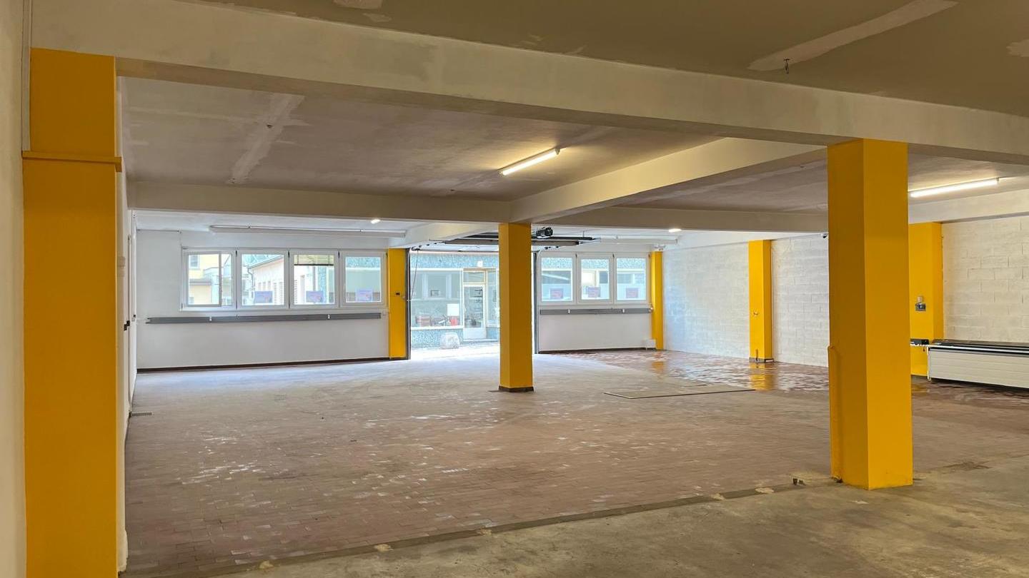 A louer 3960 Sierre Commerce 